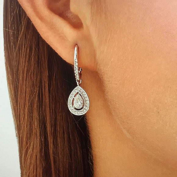 💙💙 SWAROVSKI Drop earrings 💙💙 - Picture 2 of 5